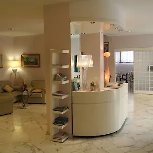 Hotel Elena